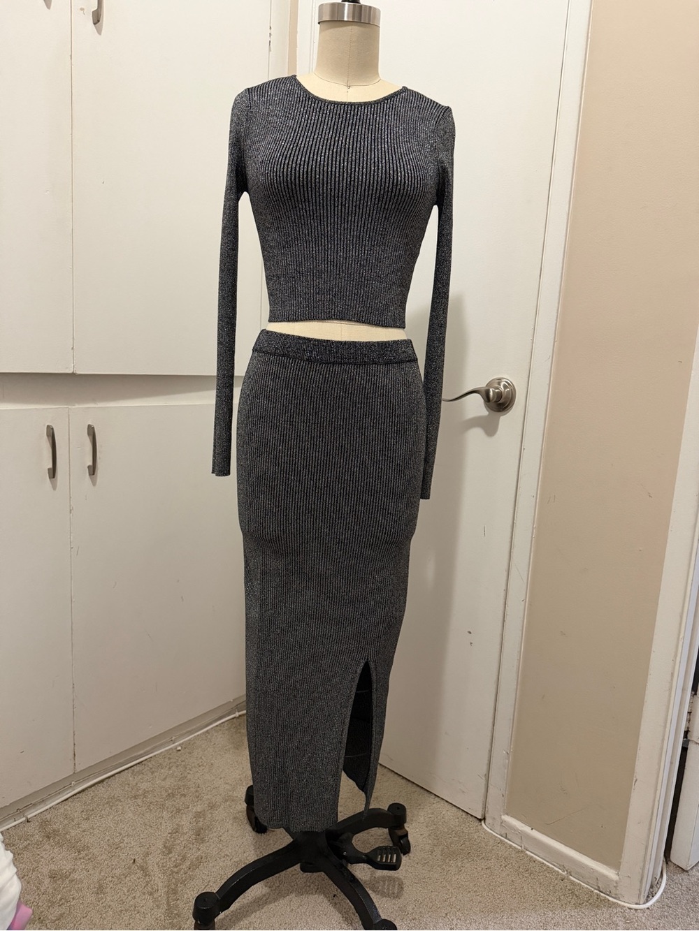 Zara - Ribbed Knit sparkly Gray SET -Sleek High-Waist Pencil Style